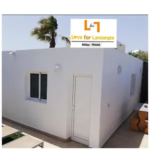  Appartamento For Lanzarote Holidays House