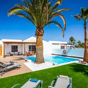 Axular With Heated Private Pool Holiday home